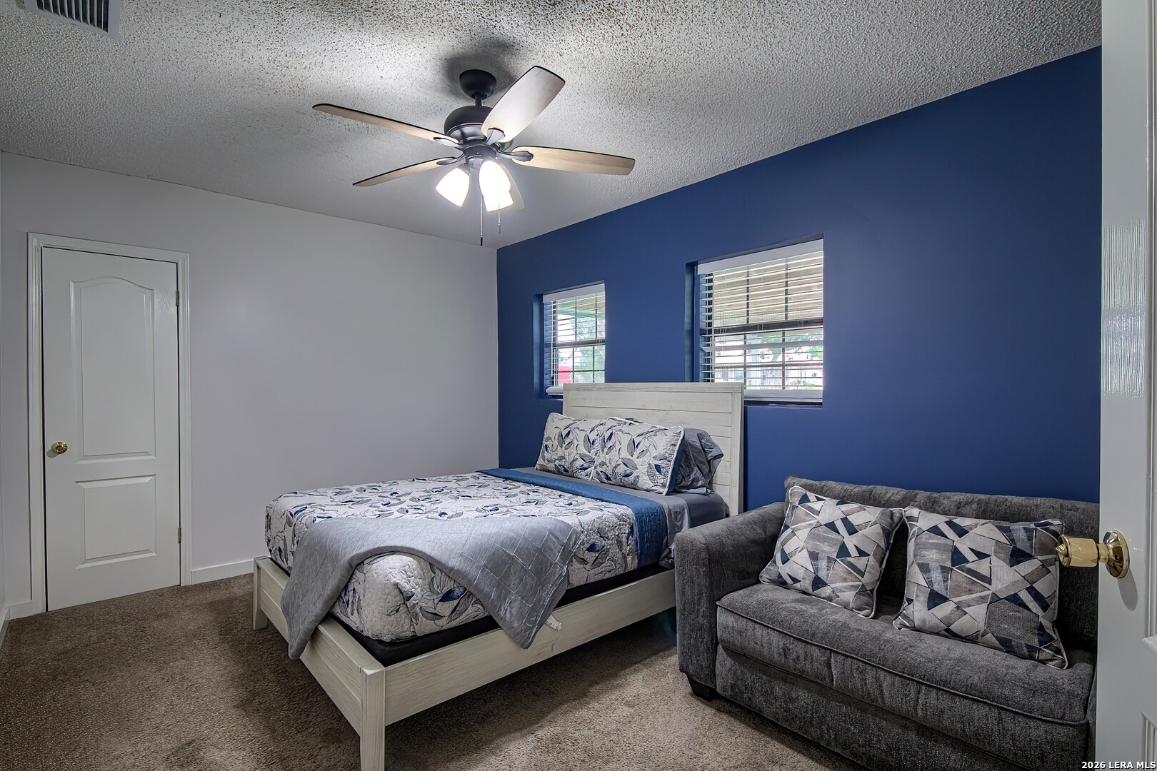105 SKY COUNTRY DR