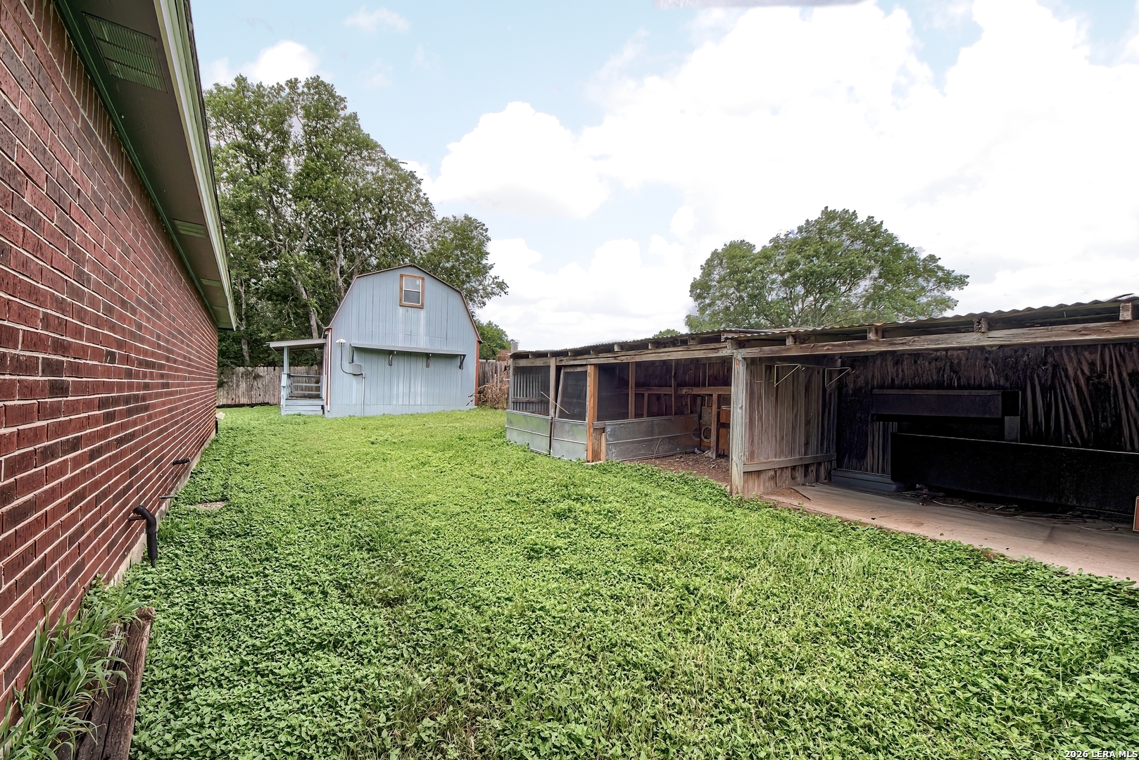105 SKY COUNTRY DR