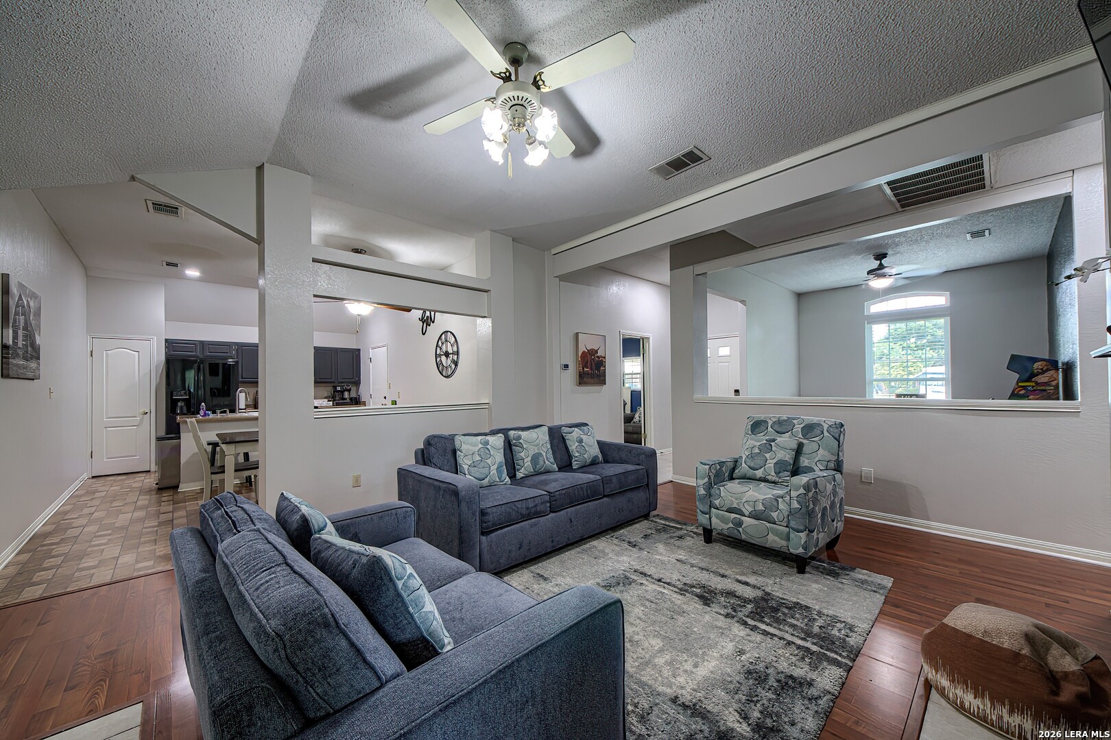105 SKY COUNTRY DR