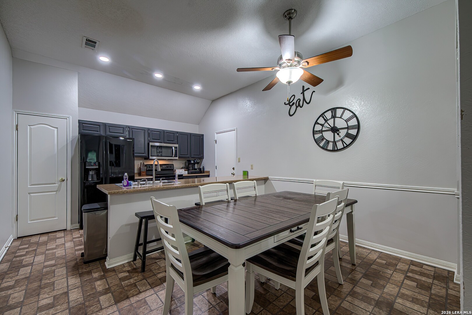 105 SKY COUNTRY DR