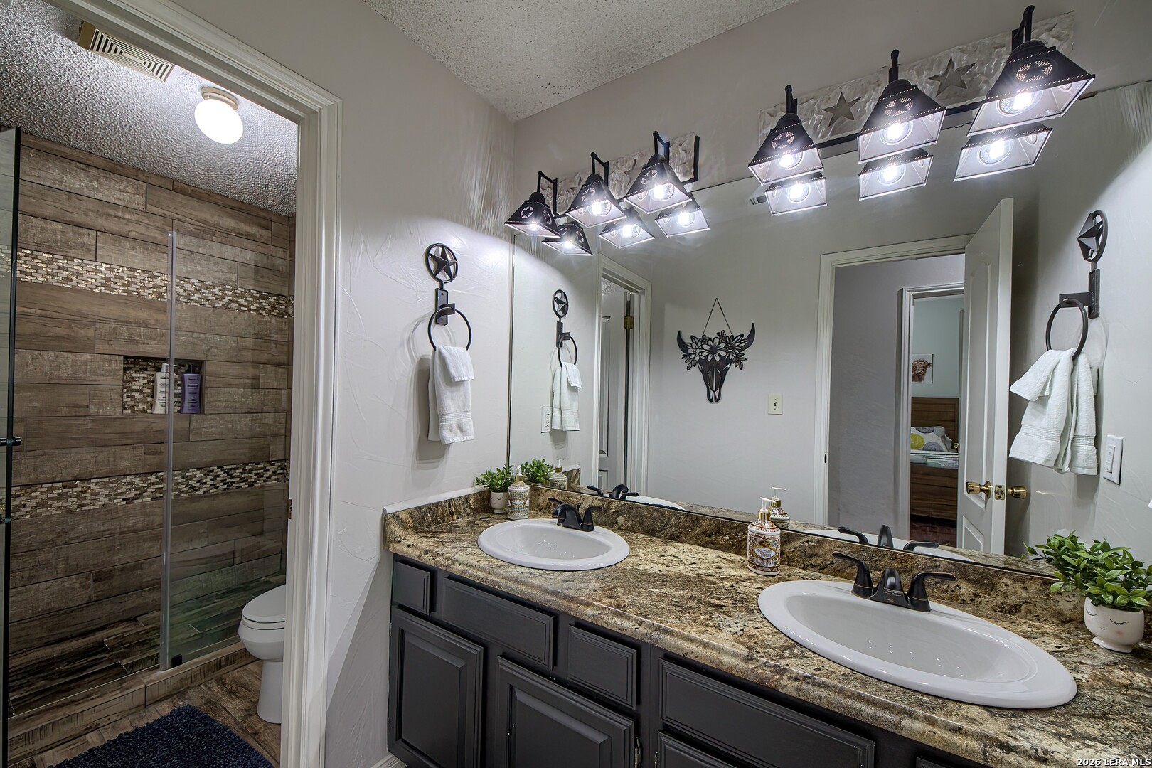 105 SKY COUNTRY DR