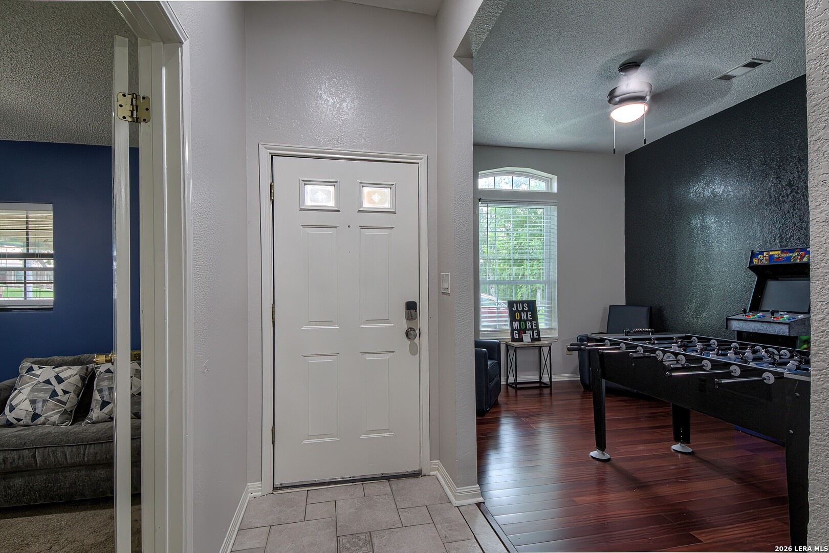 105 SKY COUNTRY DR