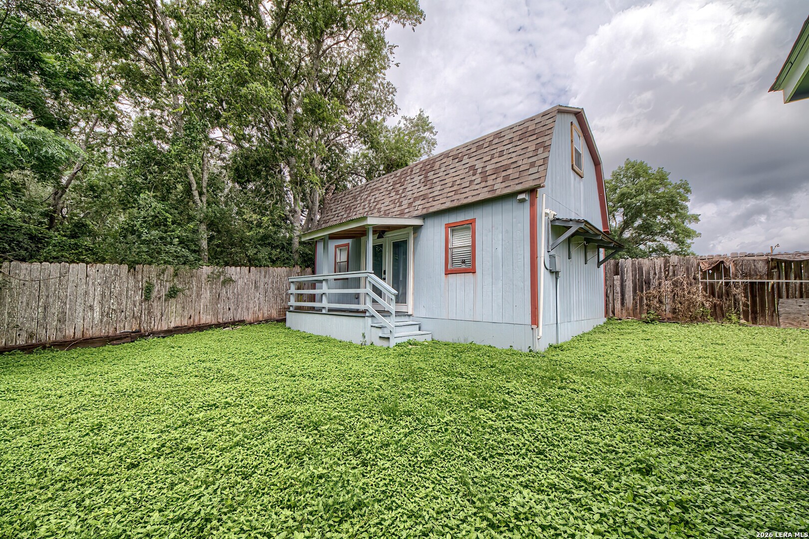 105 SKY COUNTRY DR