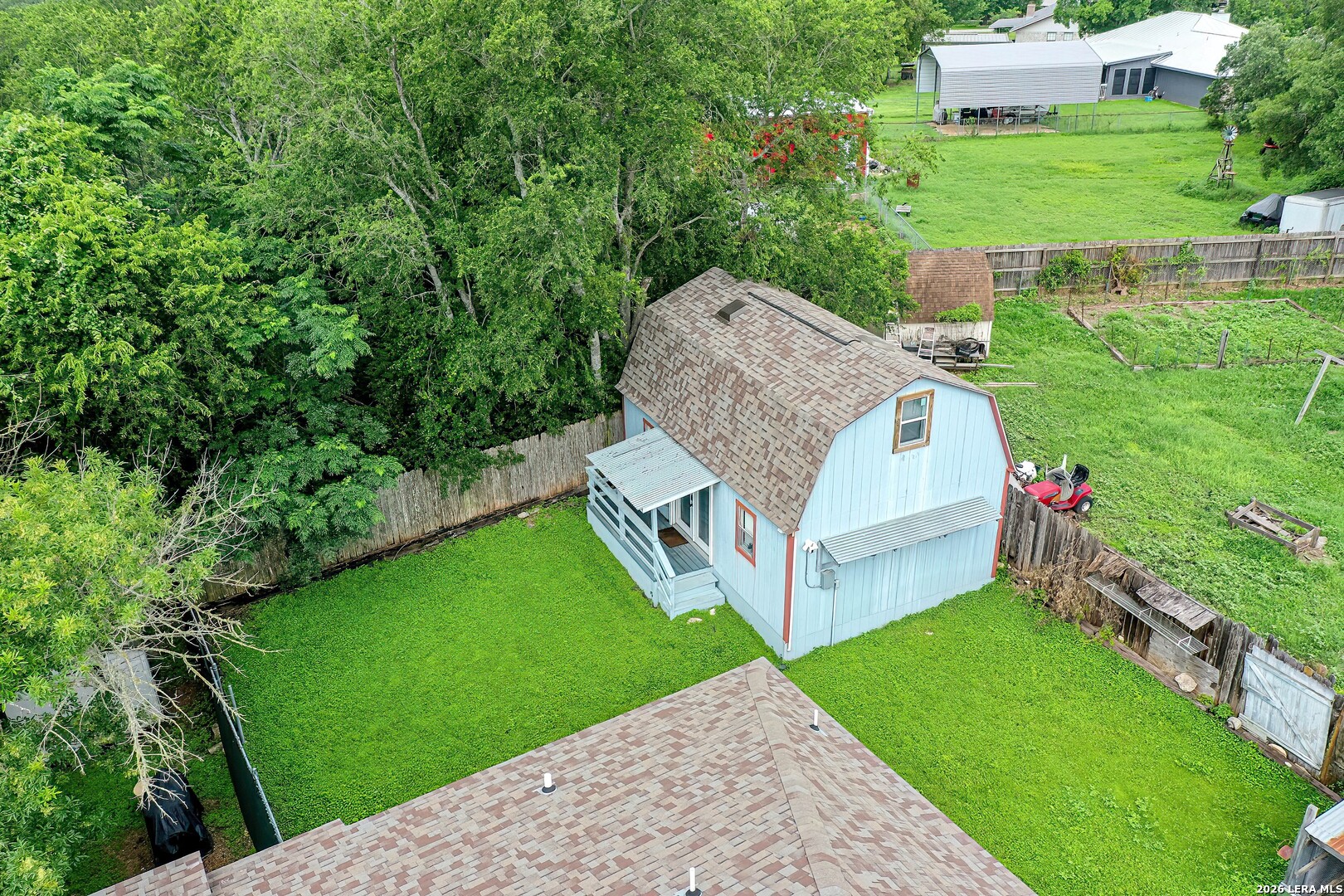 105 SKY COUNTRY DR