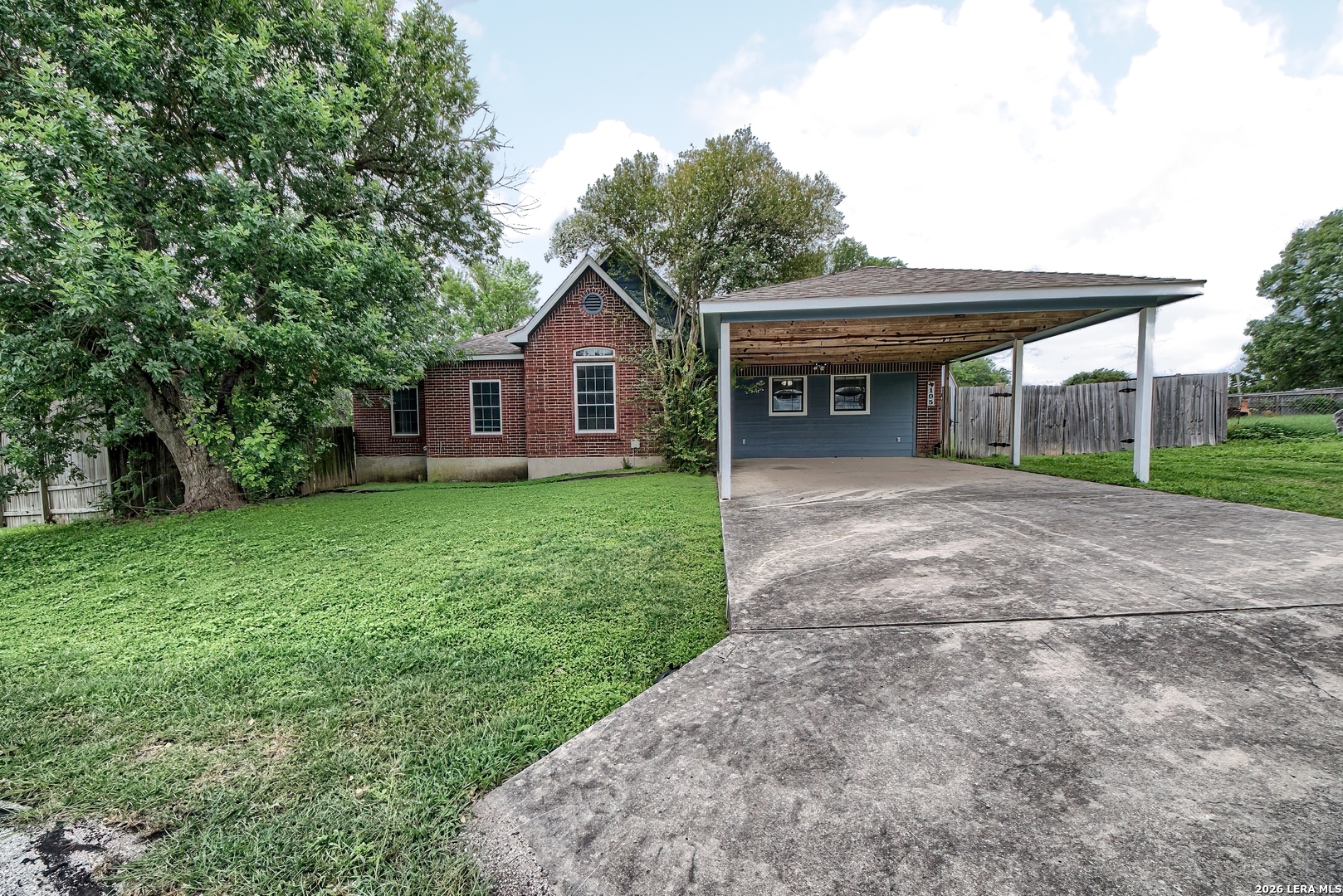 105 SKY COUNTRY DR