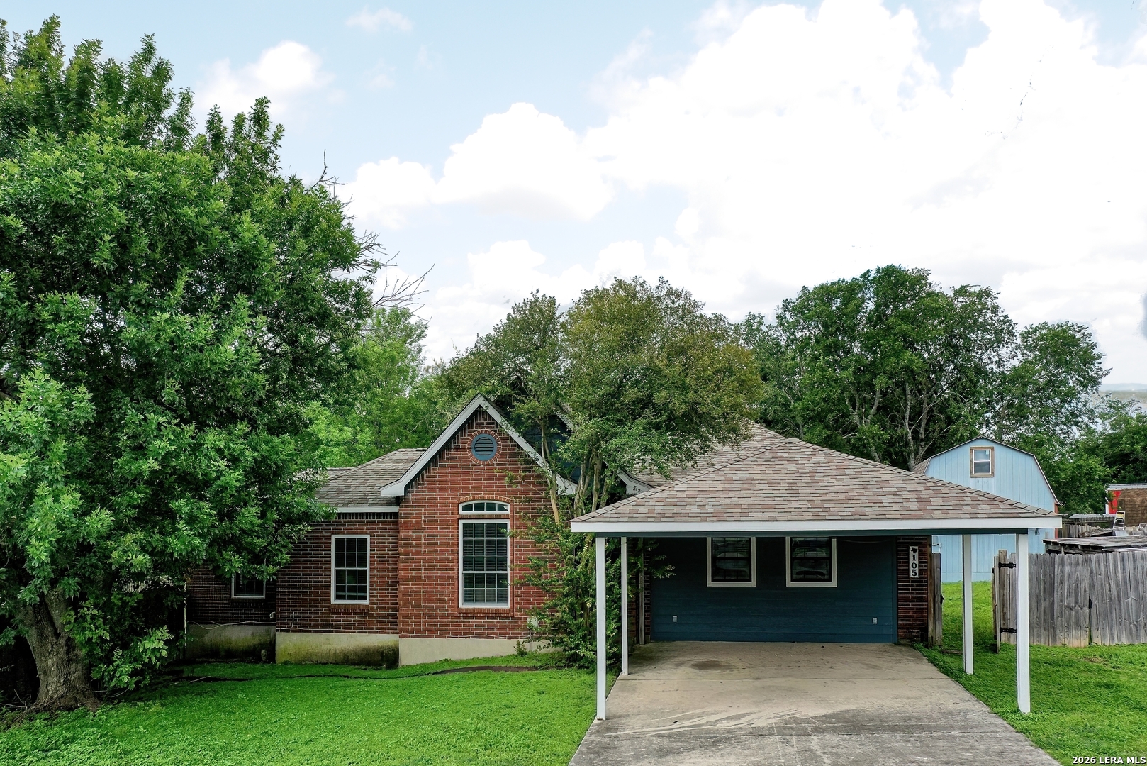 105 SKY COUNTRY DR