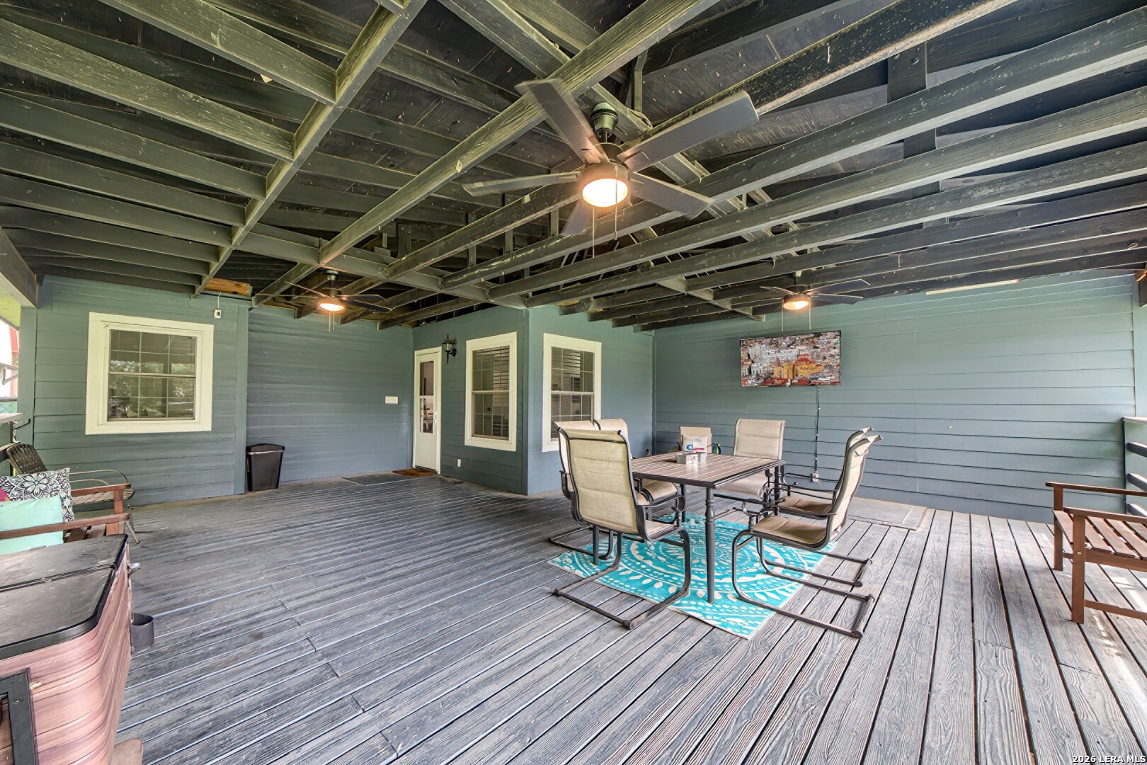 105 SKY COUNTRY DR