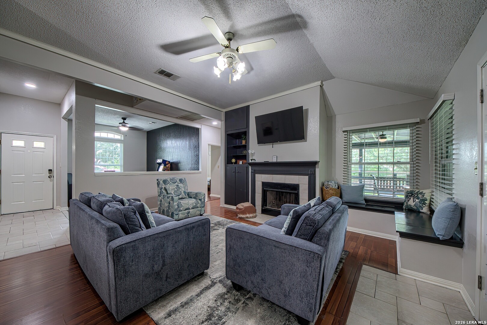 105 SKY COUNTRY DR