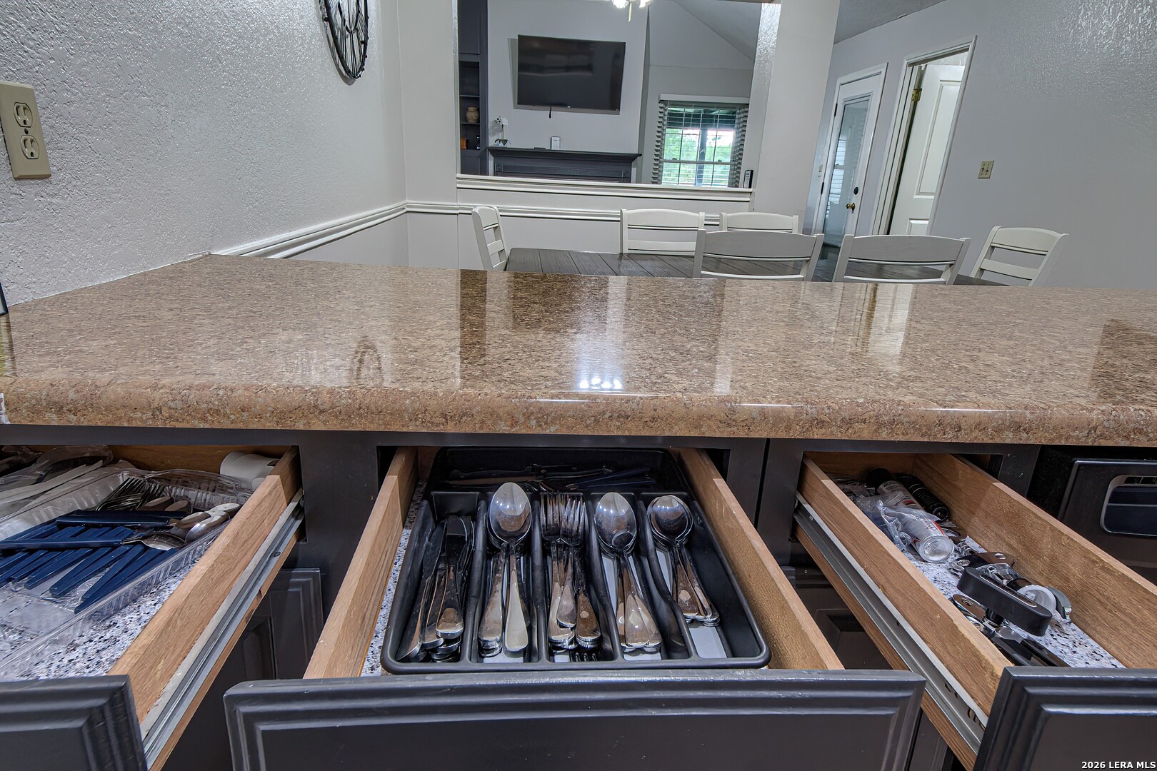 105 SKY COUNTRY DR
