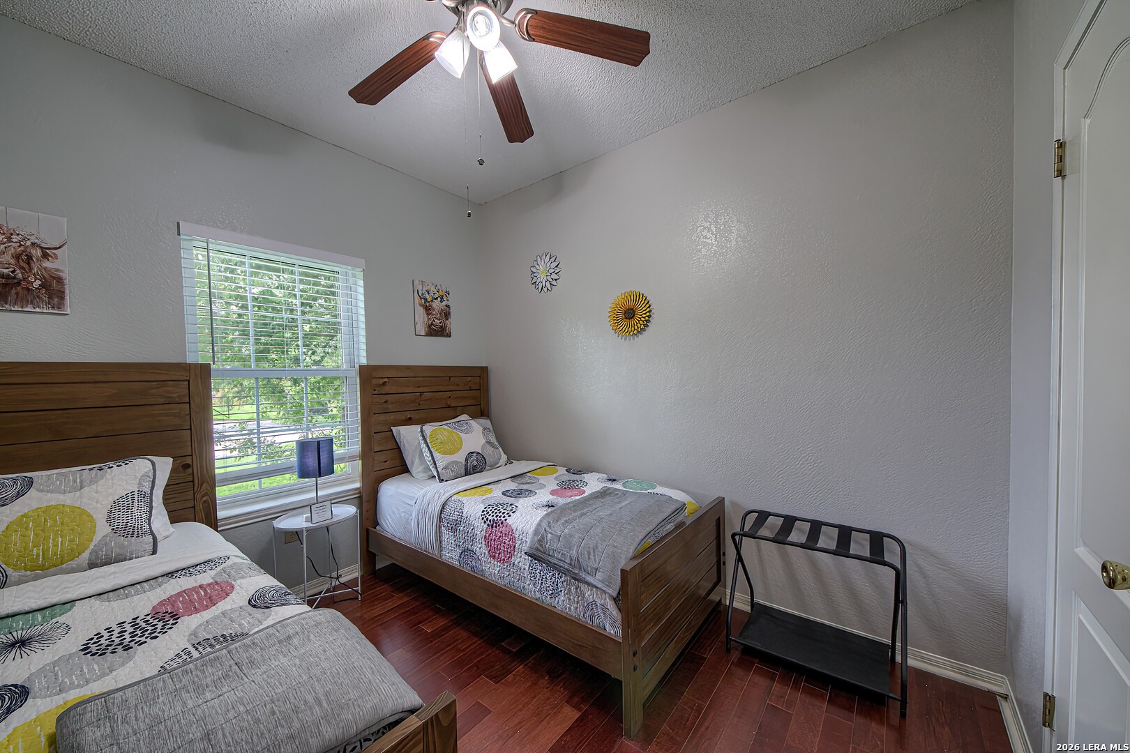 105 SKY COUNTRY DR