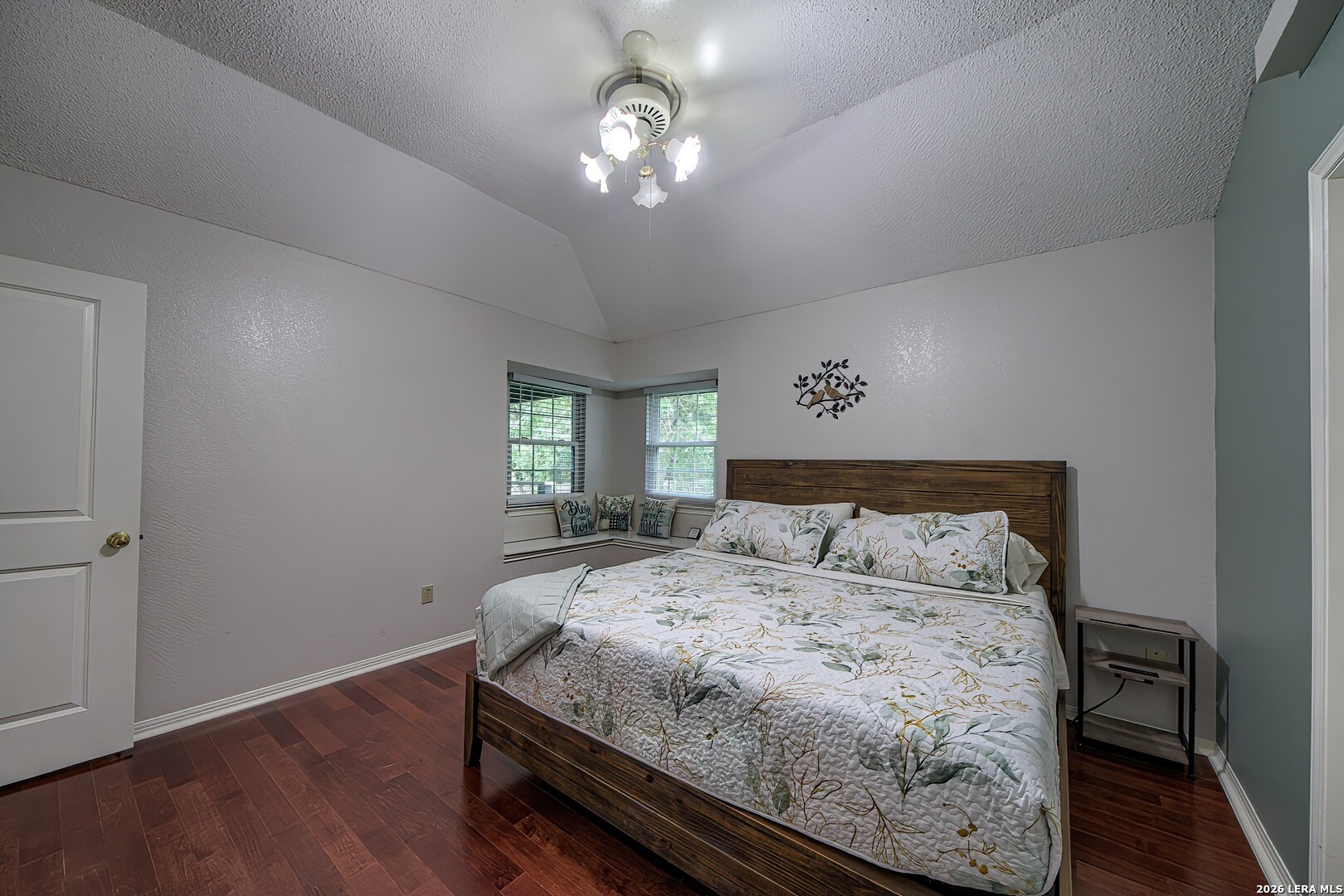 105 SKY COUNTRY DR