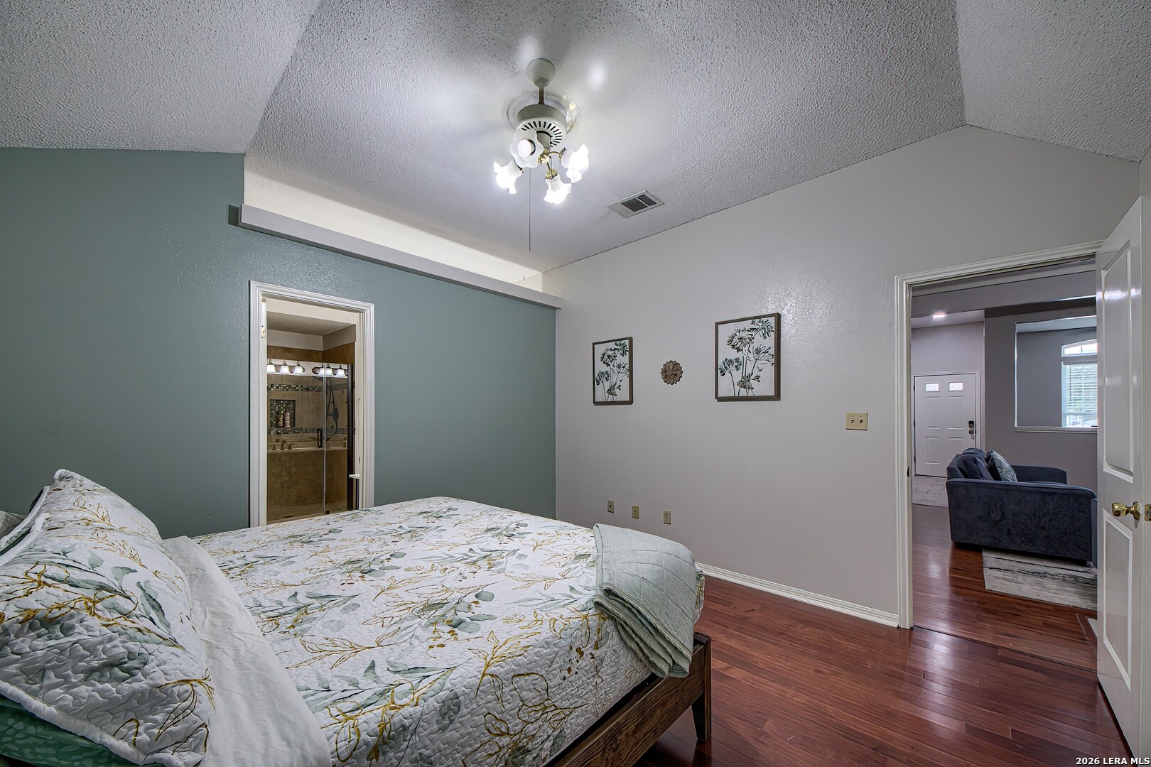 105 SKY COUNTRY DR
