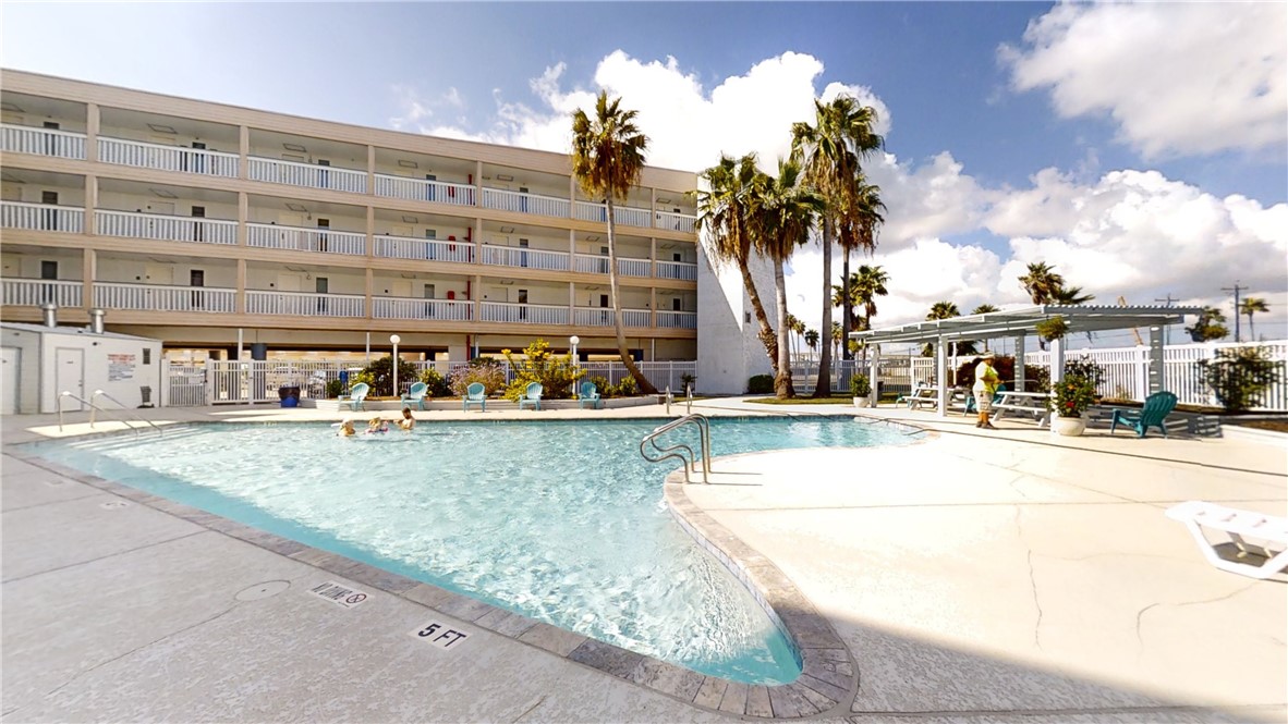 3938 Surfside Blvd 2205