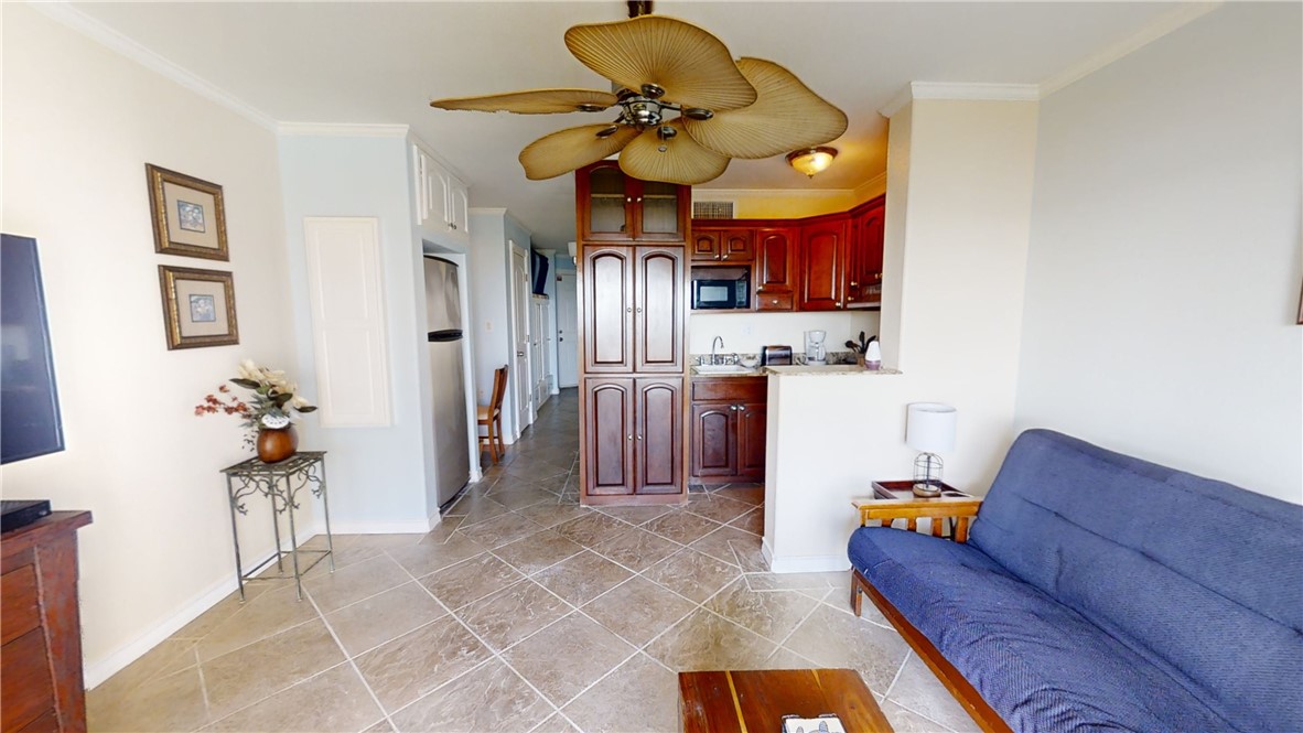 3938 Surfside Blvd 3209