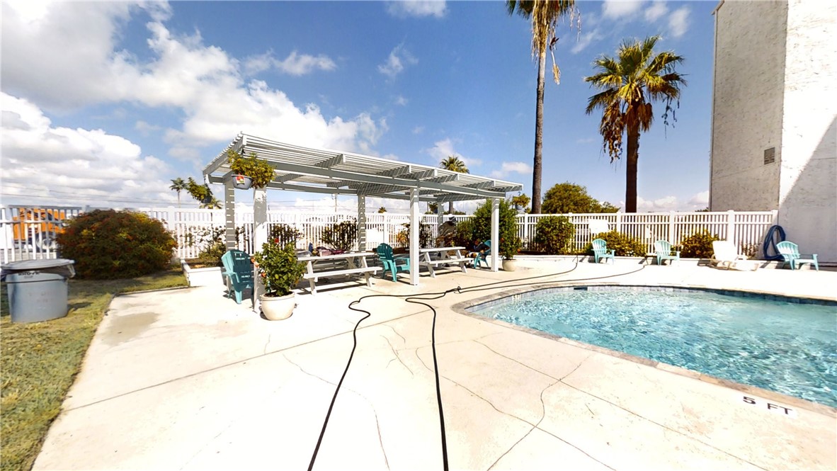 3938 Surfside Blvd 3209