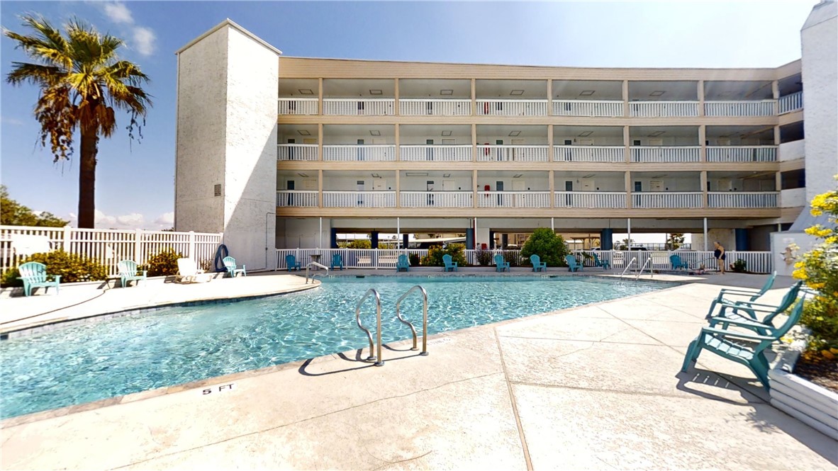 3938 Surfside Blvd 3209