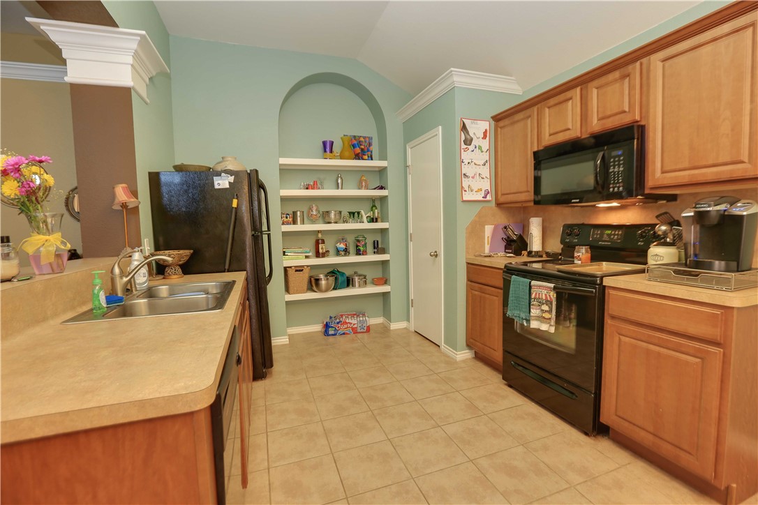 2317 Tropical Wind Dr