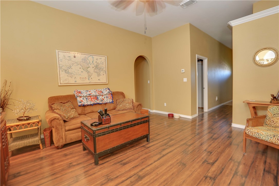 2317 Tropical Wind Dr