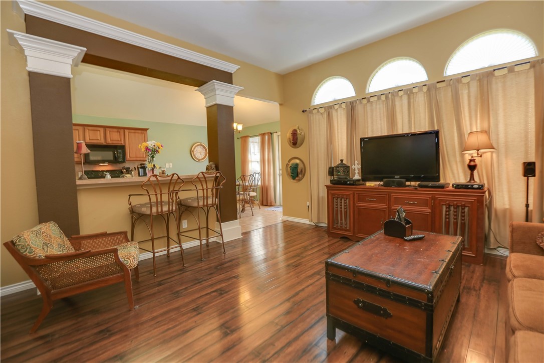 2317 Tropical Wind Dr