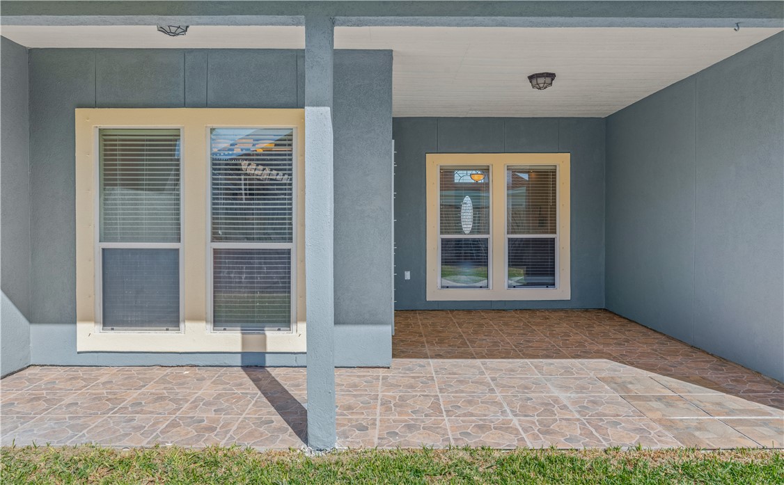 6825 ISLAND PARK