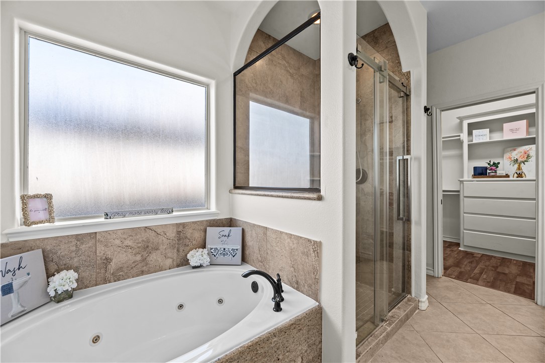 6825 ISLAND PARK