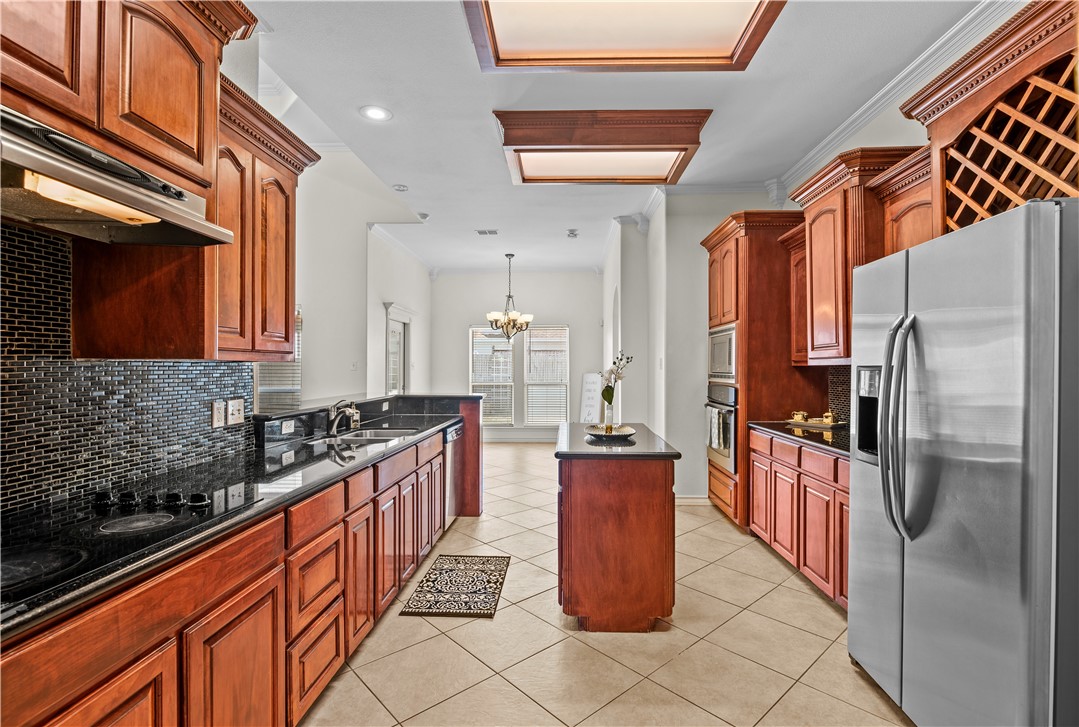 6825 ISLAND PARK