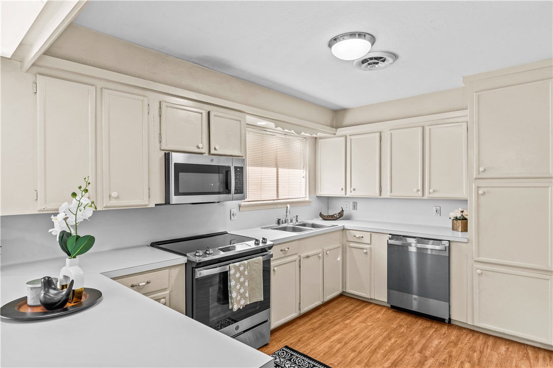 857 Belmeade Dr