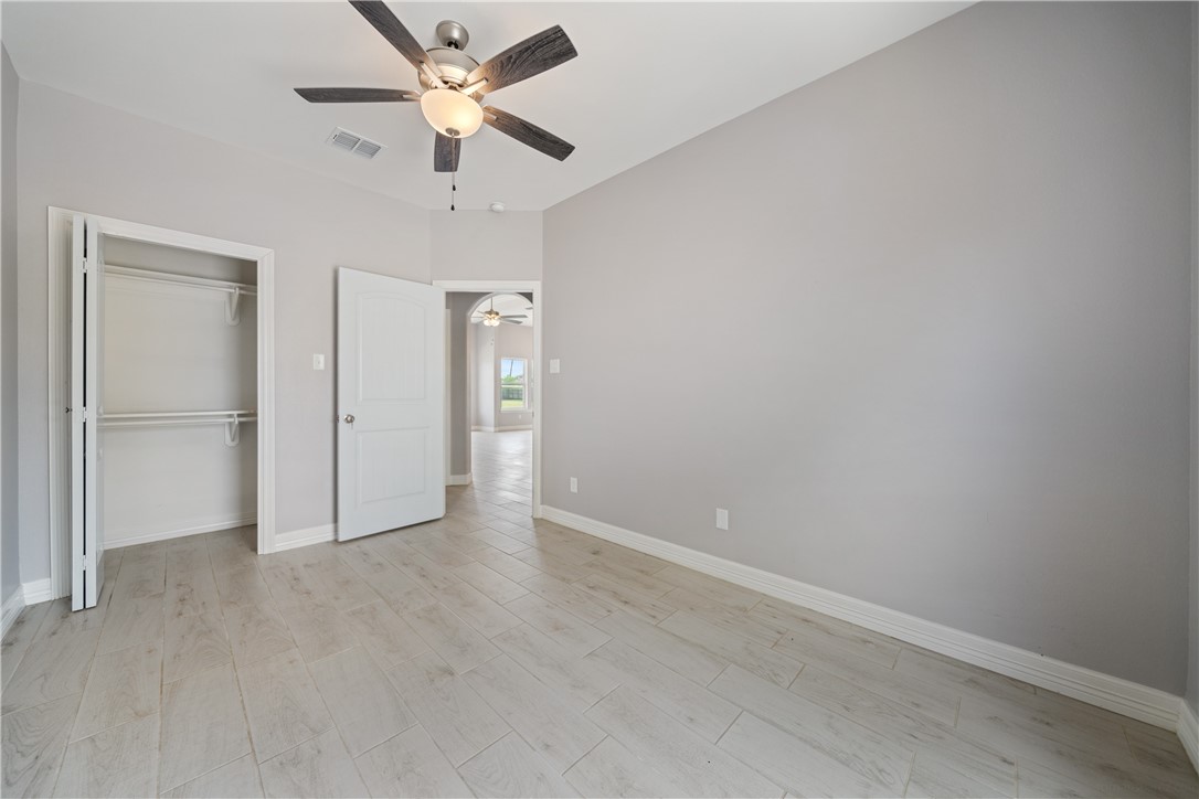 1706 Kentucky Derby Dr