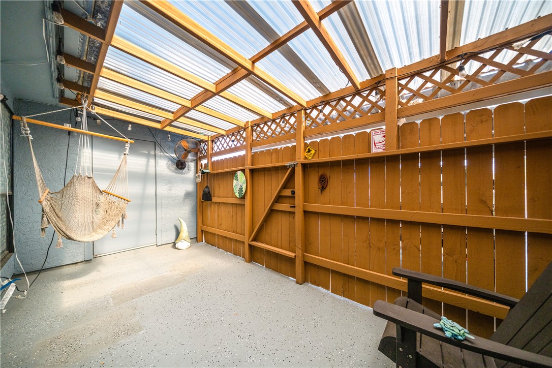 1818 Rodd Field Road J-5