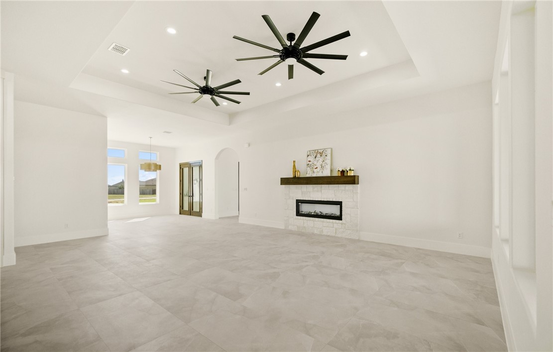 758 Buffalo Creek Dr