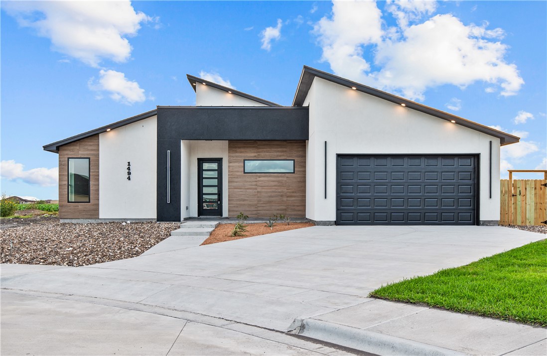 1494 Irigoyen Ct