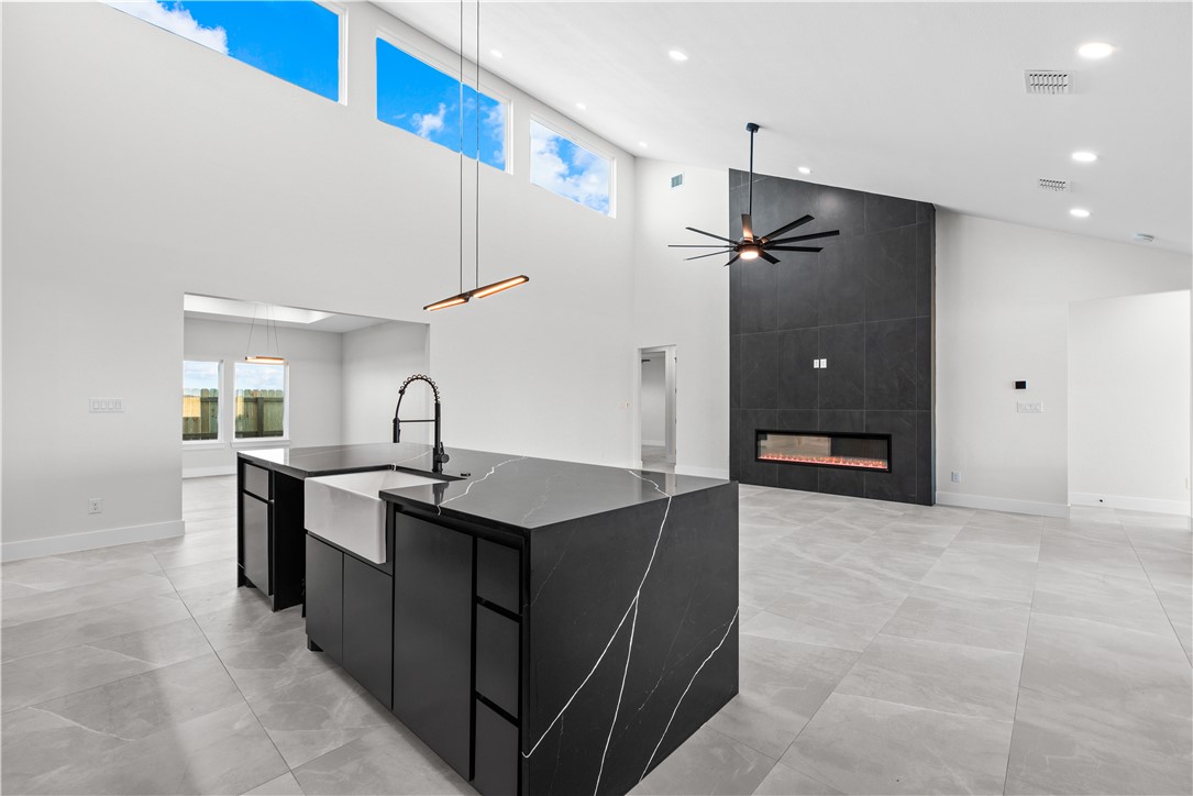 1494 Irigoyen Ct