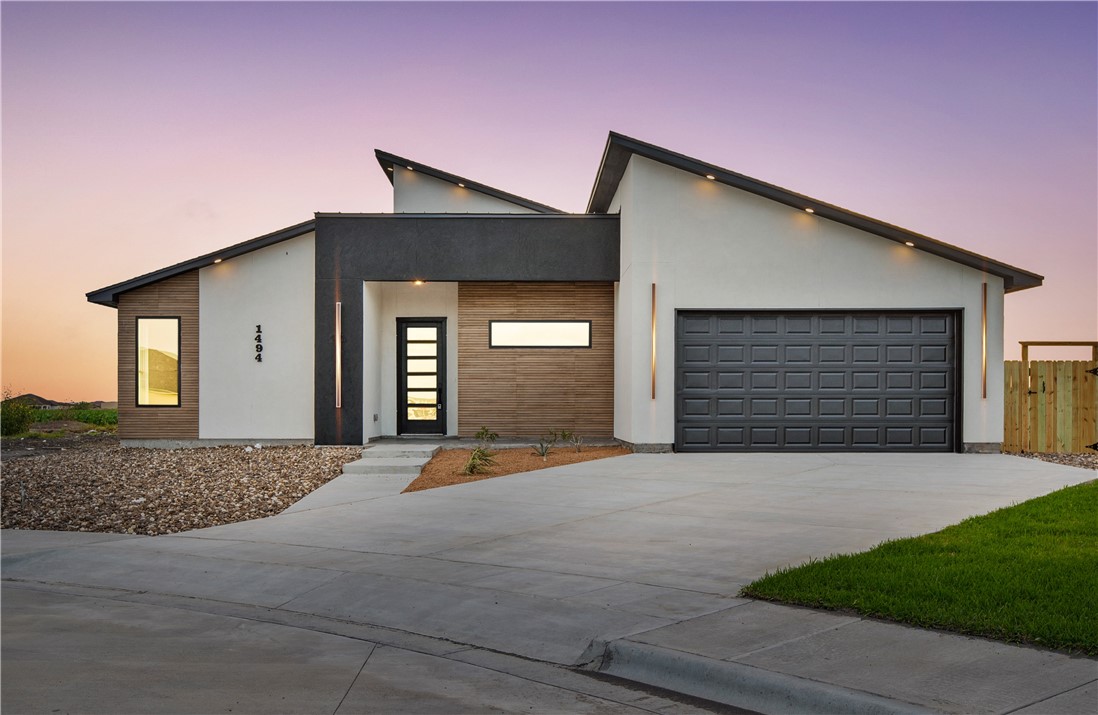1494 Irigoyen Ct