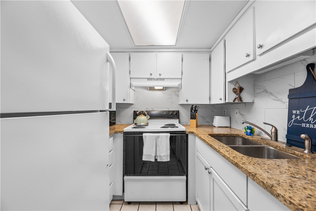 14401 Commodores Dr 101