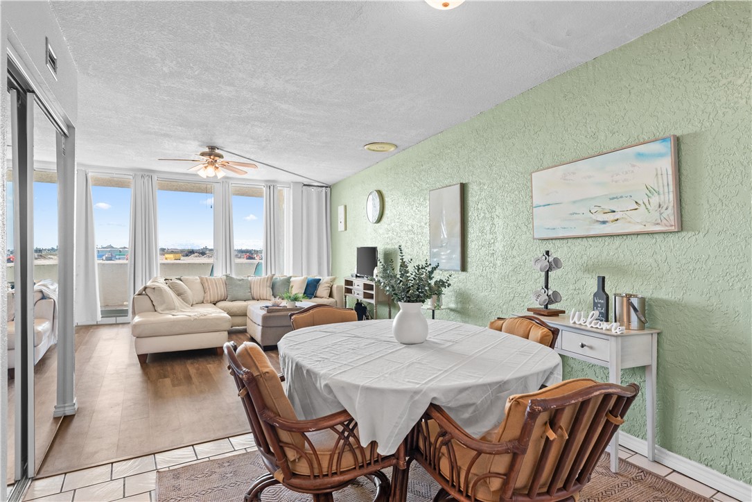 14401 Commodores Dr 101