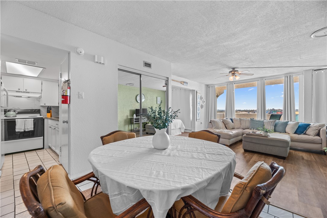 14401 Commodores Dr 101