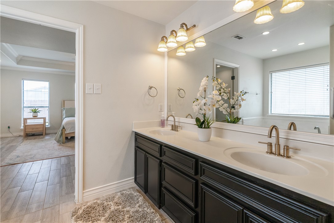 6645 La Bianca Dr