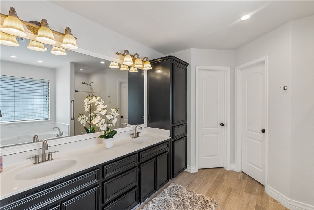 6645 La Bianca Dr