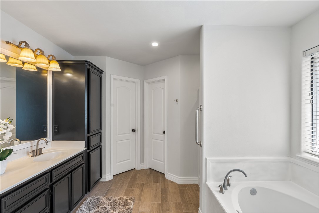6645 La Bianca Dr