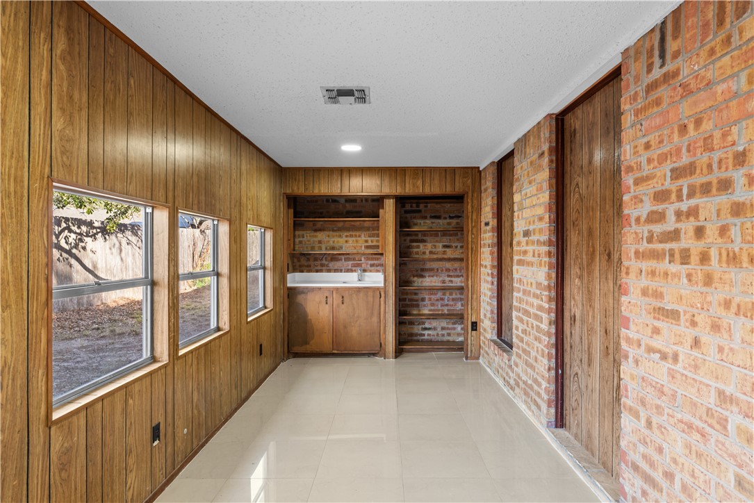 2321 Mesquite Circ