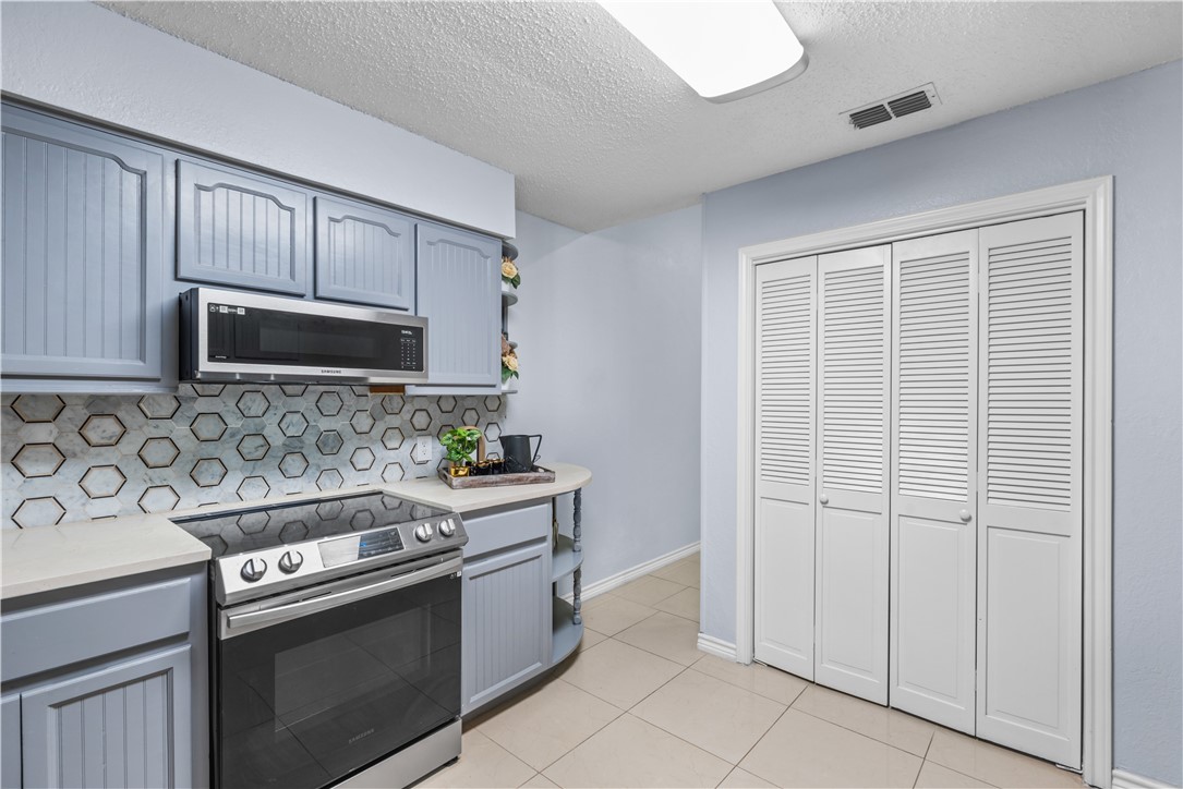 2321 Mesquite Circ