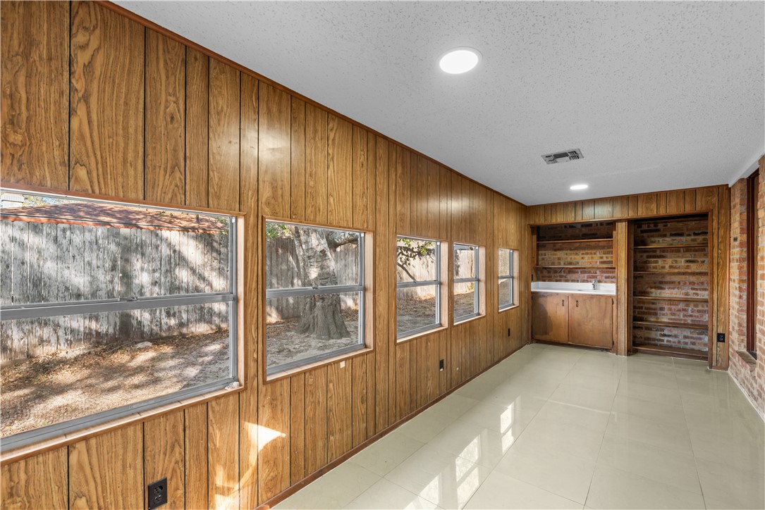 2321 Mesquite Circ