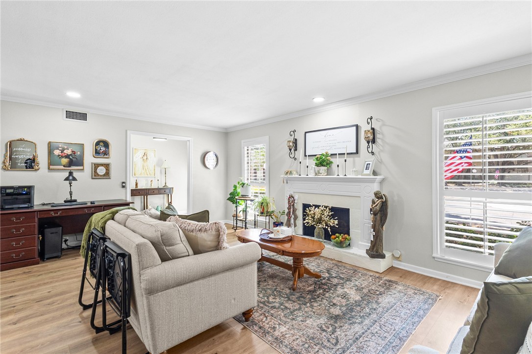 128 Lake Shore Dr 128