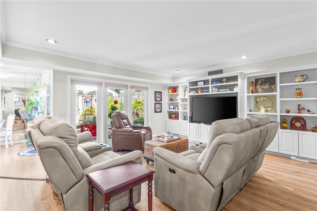 128 Lake Shore Dr 128