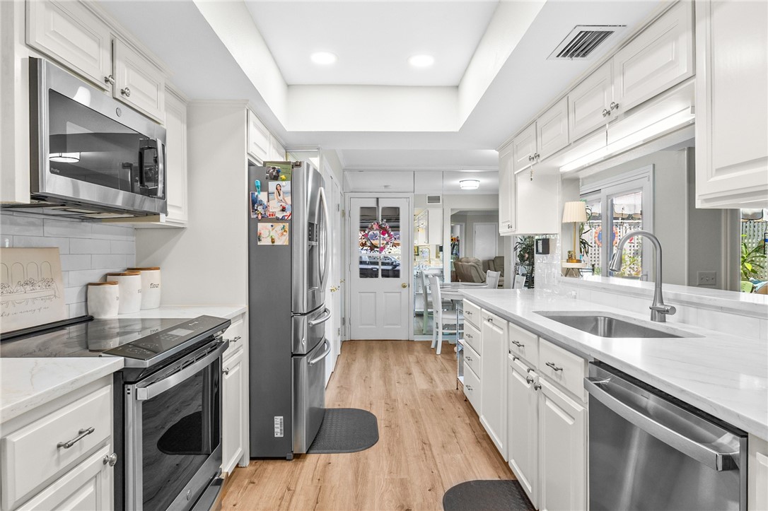 128 Lake Shore Dr 128