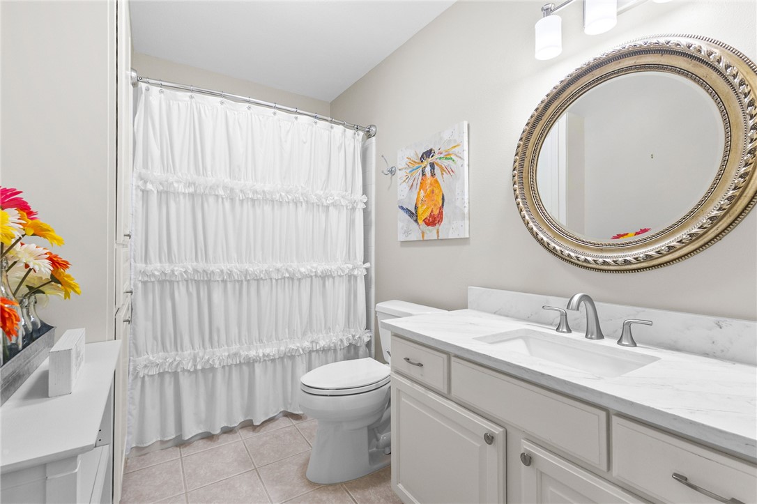 128 Lake Shore Dr 128
