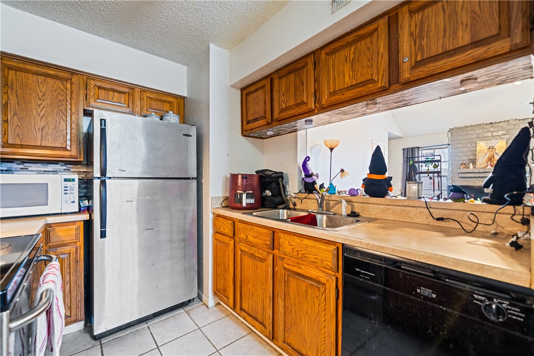7202 Mansions Dr J2