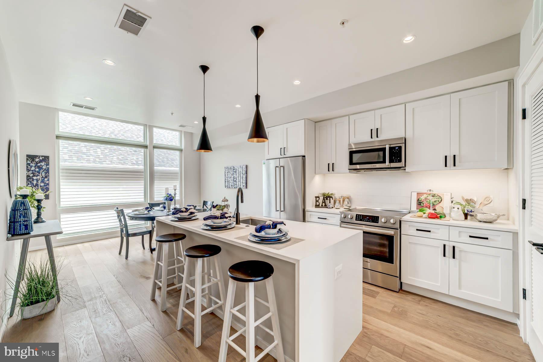 1201 Kearny STREET NE Unit: 202