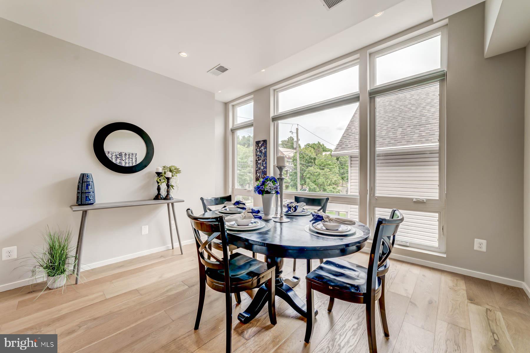 1201 Kearny STREET NE Unit: 202