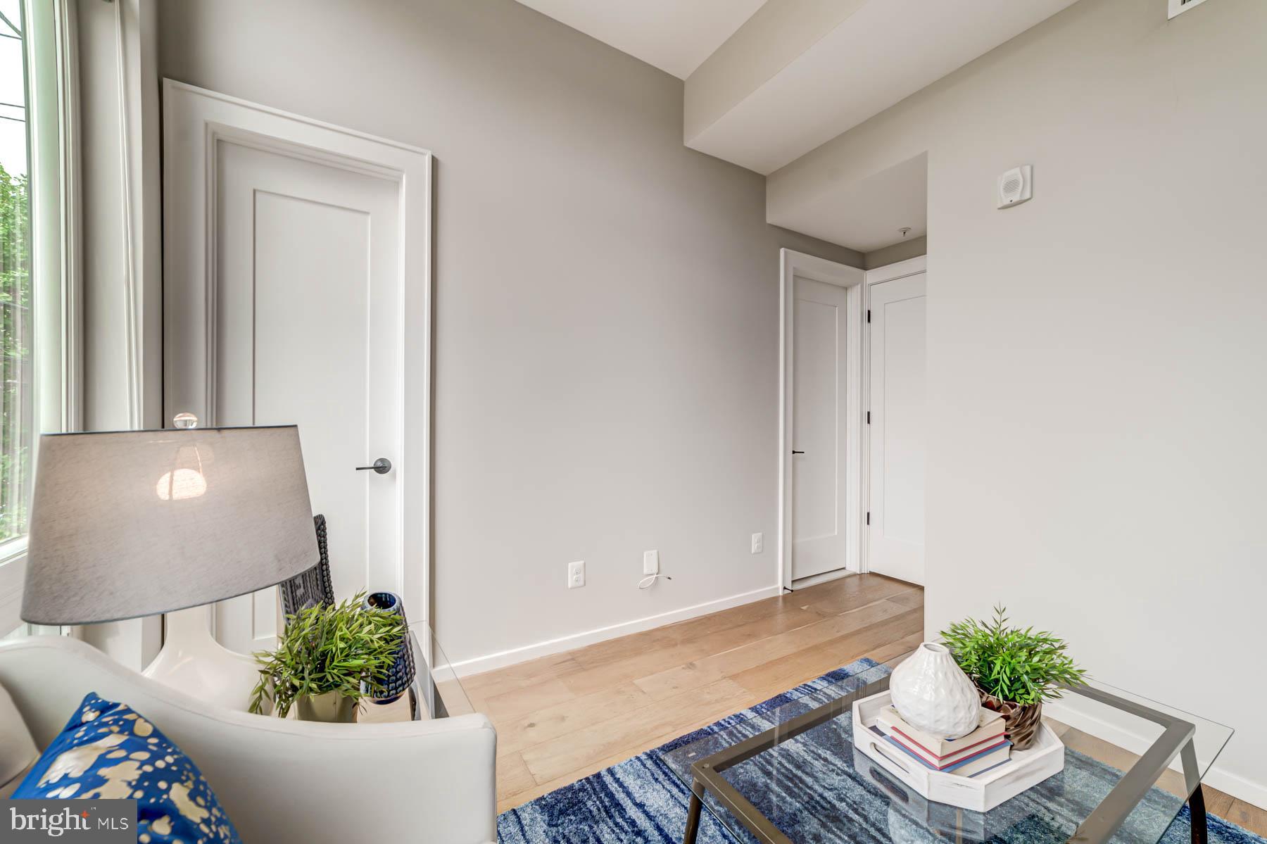 1201 Kearny STREET NE Unit: 202